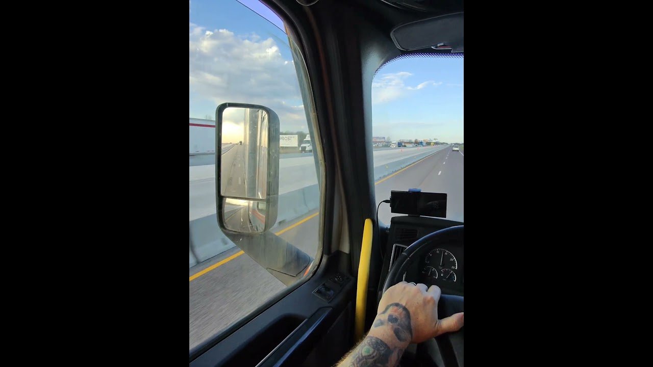 TRUCKING ACROSS AMERICA! Hang out with a Old School Trucker. TRUCKER POV.