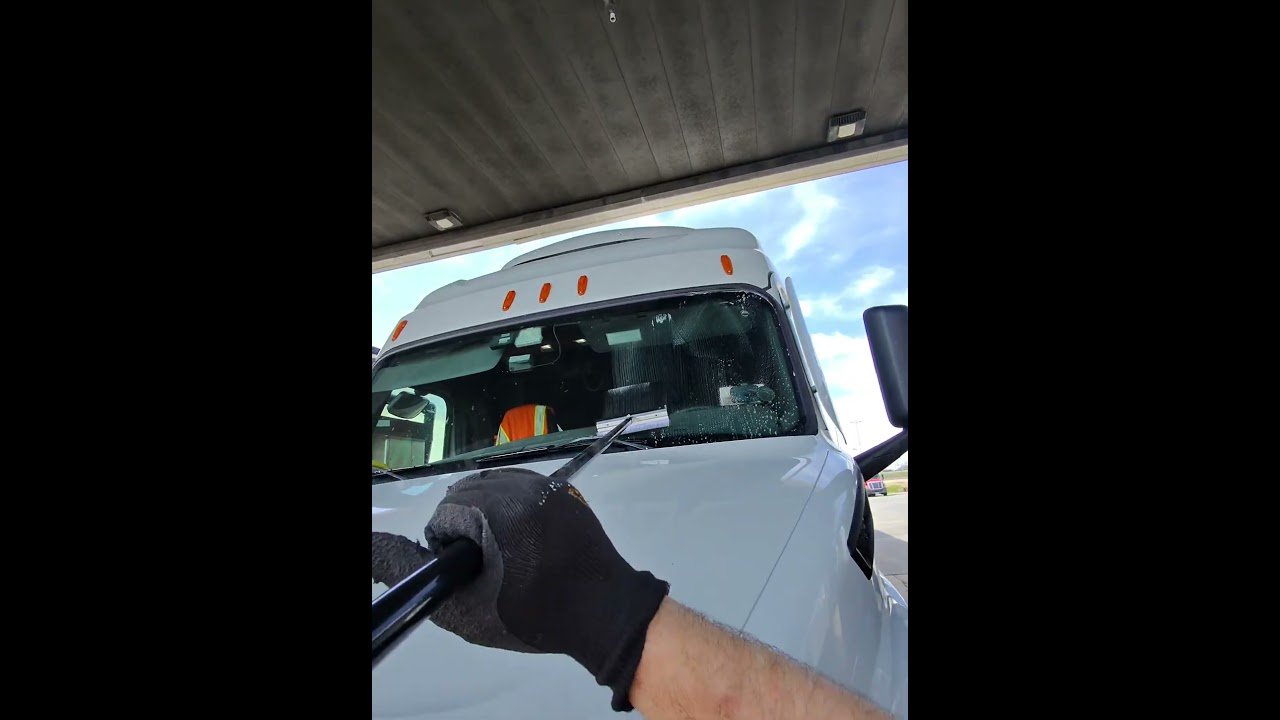 TRUCKING ACROSS AMERICA! Hang out with a Old School Trucker. TRUCKER POV.
