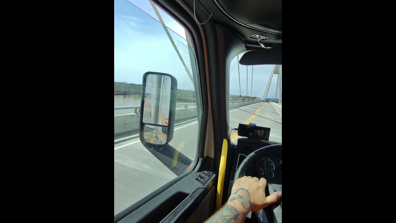TRUCKING ACROSS AMERICA! Hang out with a Old School Trucker. TRUCKER POV.