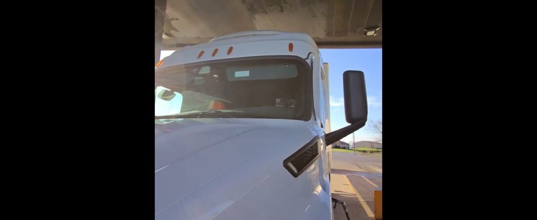 TRUCKING ACROSS AMERICA! Hang out with a Old School Trucker. TRUCKER POV.