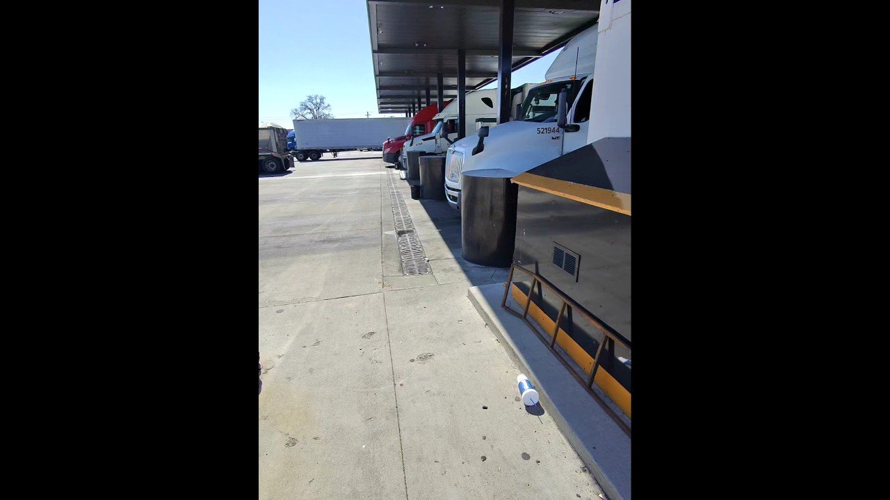 This is AMERICAN TRUCKING! Hang out POV with a Old School Trucker.