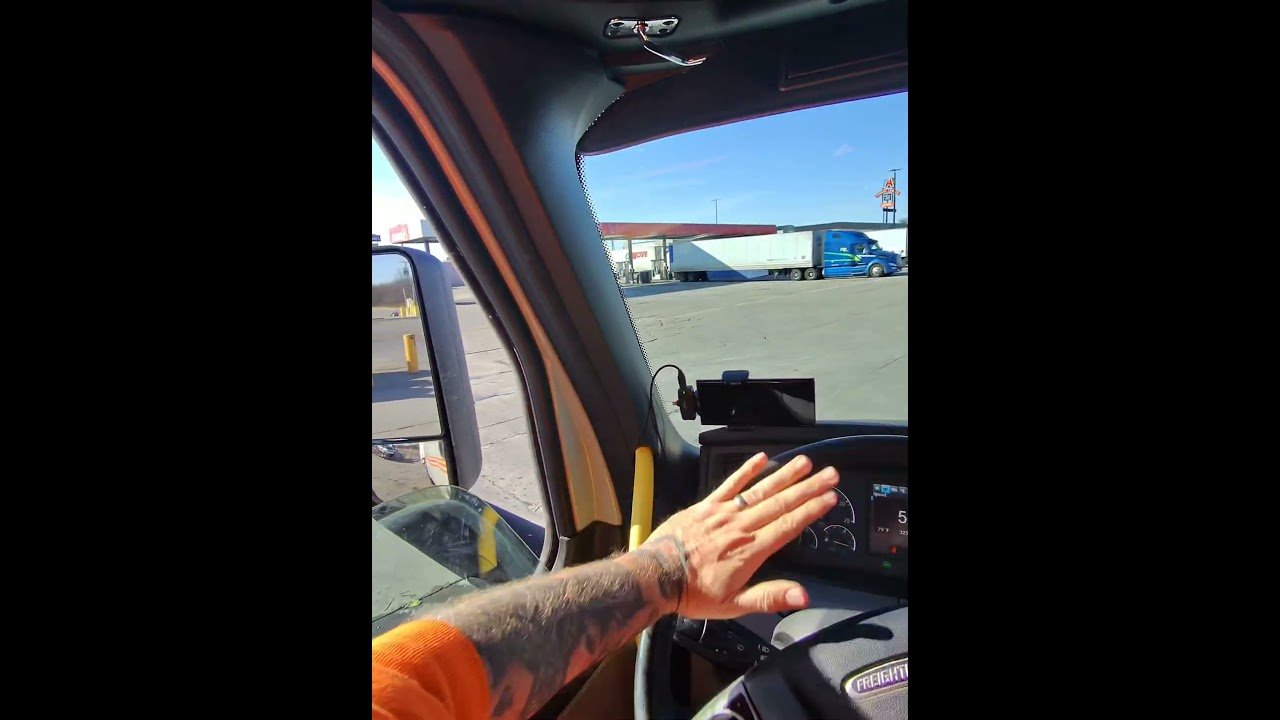 This is AMERICAN TRUCKING! Hang out POV with a Old School Trucker.