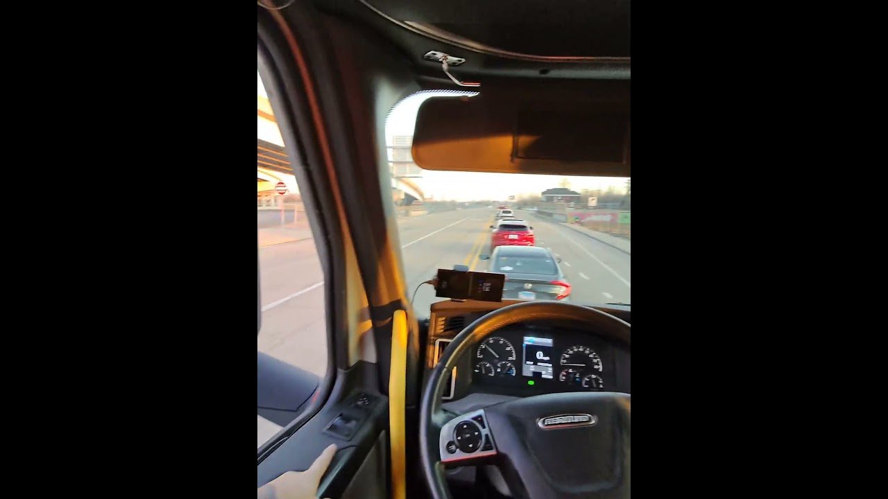 TRUCKING POV. This is Trucking in Real Life #trucking #trucker #shorts #metaglasses