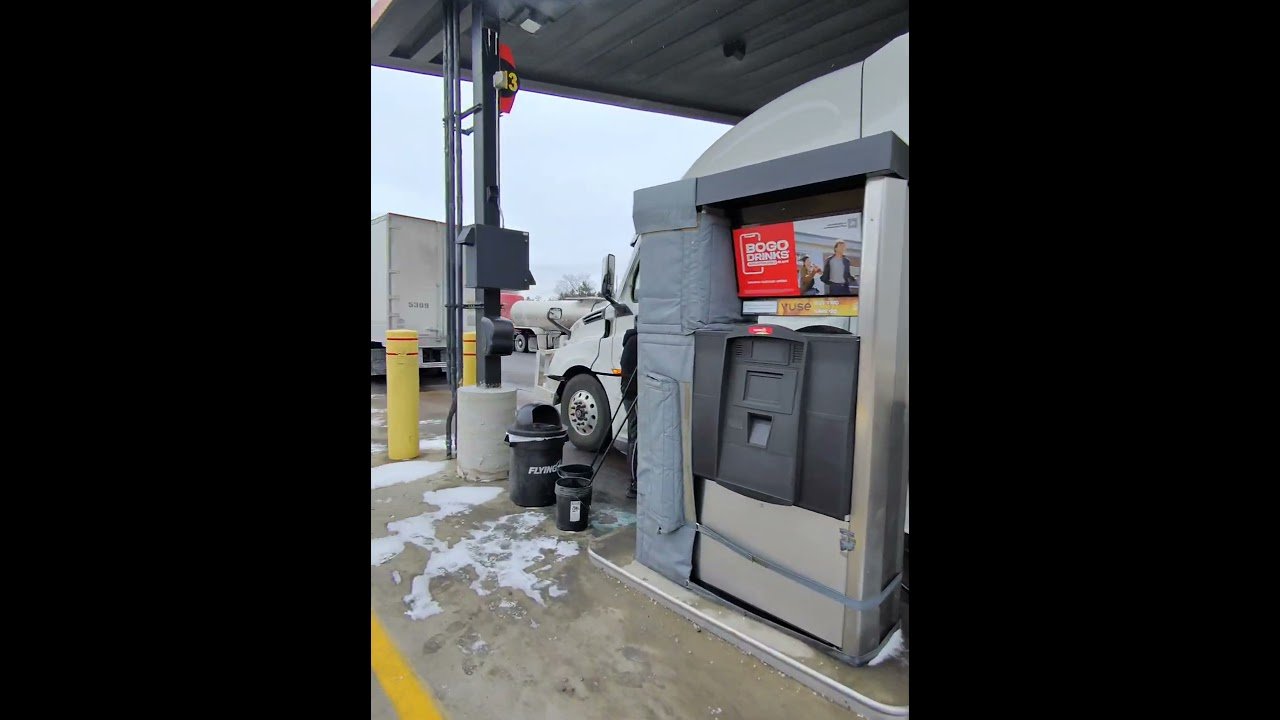 TRUCKING POV. This is Trucking in Real Life #trucking #trucker #shorts #metaglasses