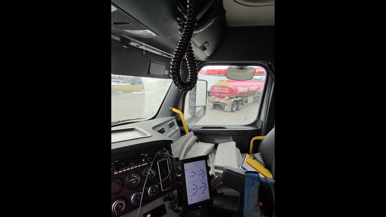 TRUCKING POV. This is Trucking in Real Life #trucking #trucker #shorts #metaglasses