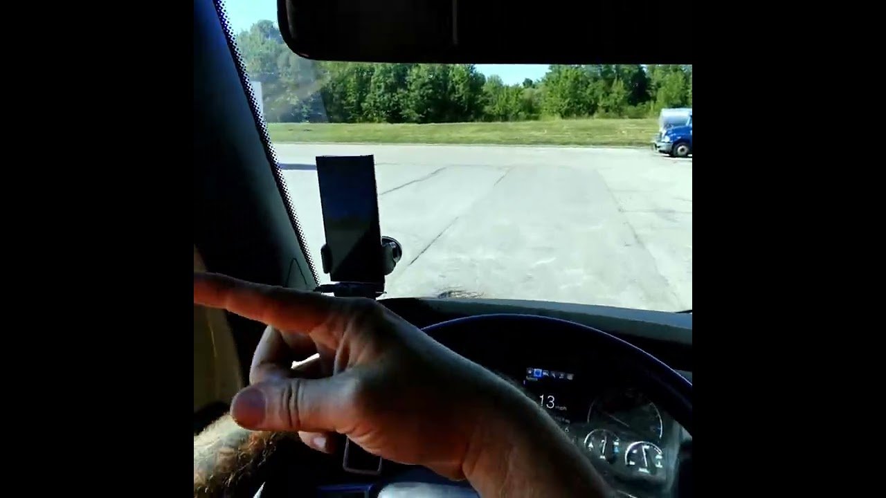 Trucker shows you how to find that perfect parking spot at the Truck Stop. This driver knows!(4)