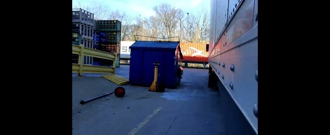 #Trucker #ASMR #POV #Trucking Life on the road as an American Truck Driver feeding his family. (1)