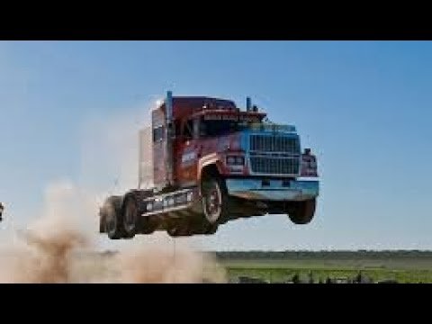 This Trucker Drives Everyday to feed his wife and children like a Real American Family Hero.