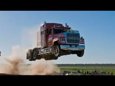 This Trucker Drives Everyday to feed his wife and children like a Real American Family Hero.