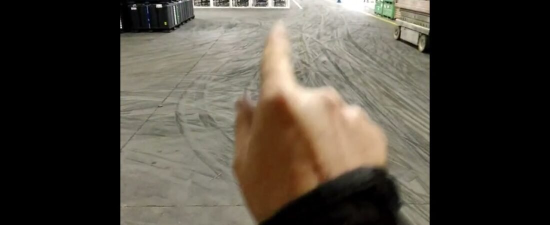 The ENTIRE FACTORY is empty? This is life after the apocalypse has destroyed the world.
