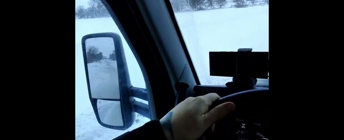Another BLIZZARD is hitting right now. It’s not safe for truckers on the Highways. (5)