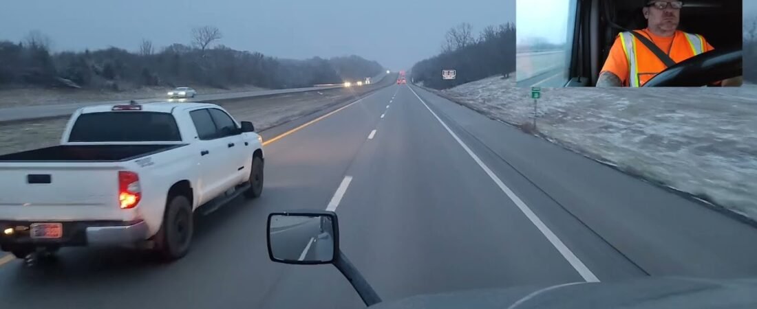 This Trucker Drives Everyday to feed his wife and children like a Real American Family Hero.(2)