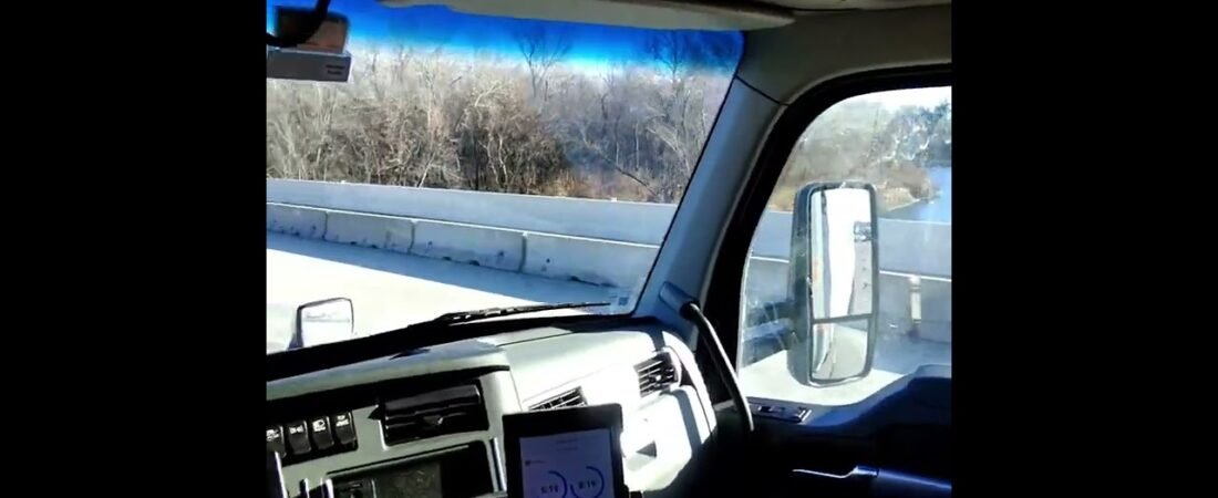 Life in a Big Rig just got a whole lot easier. This is how easy it is to be a truck driver. (2)