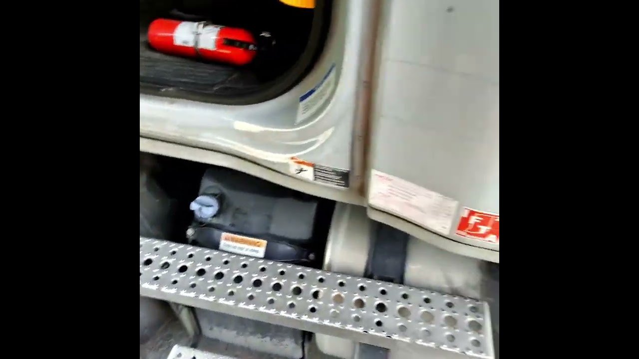 Best part of my work day. IYKYK Truckers gotta enjoy the little things.