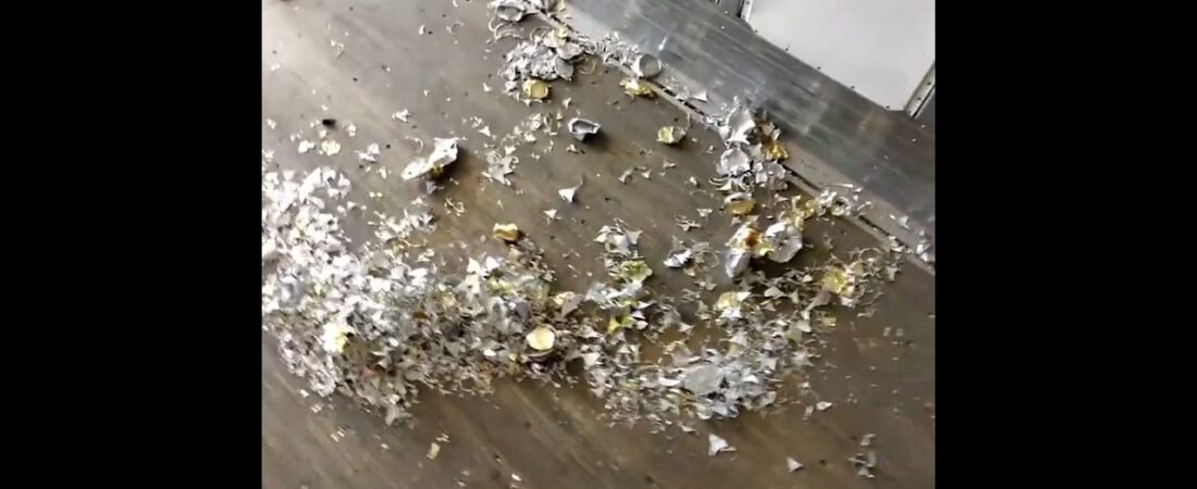 Cleaning out your Semi Trailer after hauling scrap can be tricky. This tip should save you time!(3)