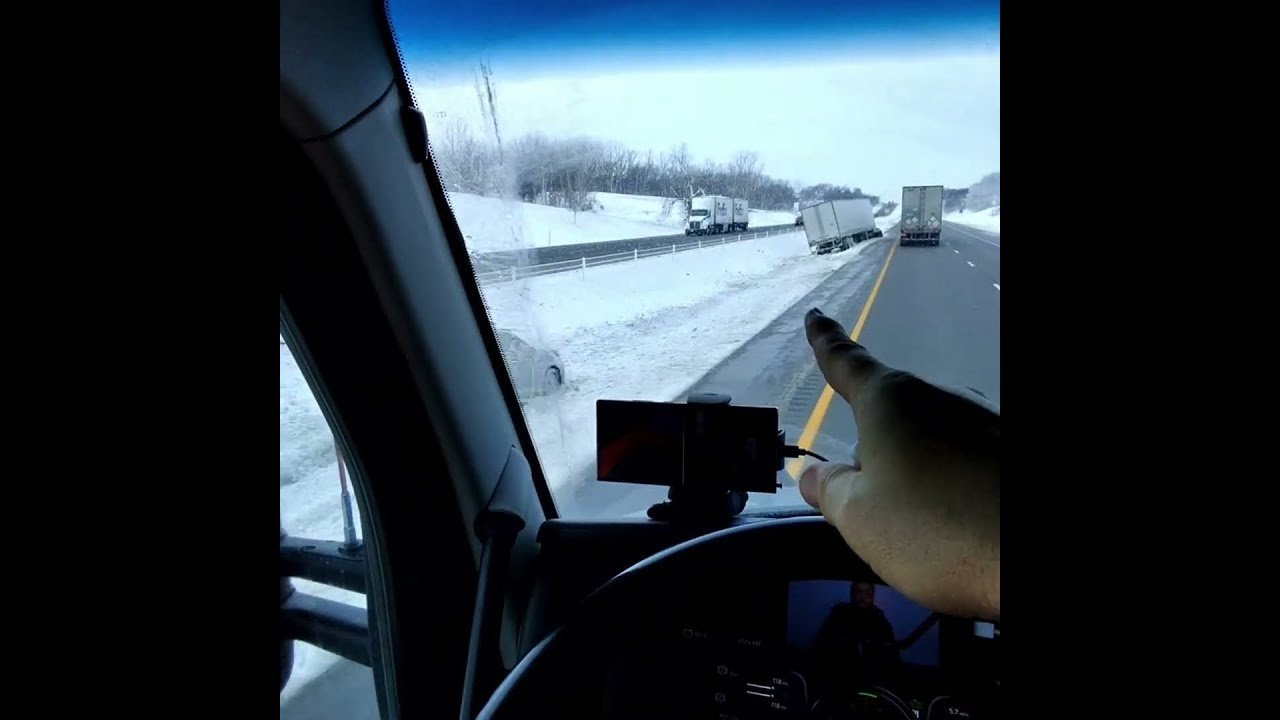 Crashes and Wrecks Everywhere This BLIZZARD is horrible