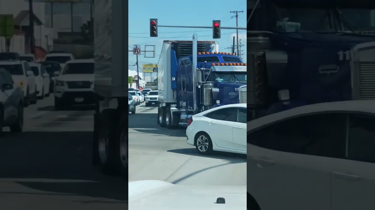 Custom Kenworth Driver PANICS at the intersection blocking ambulances and school busses from help.