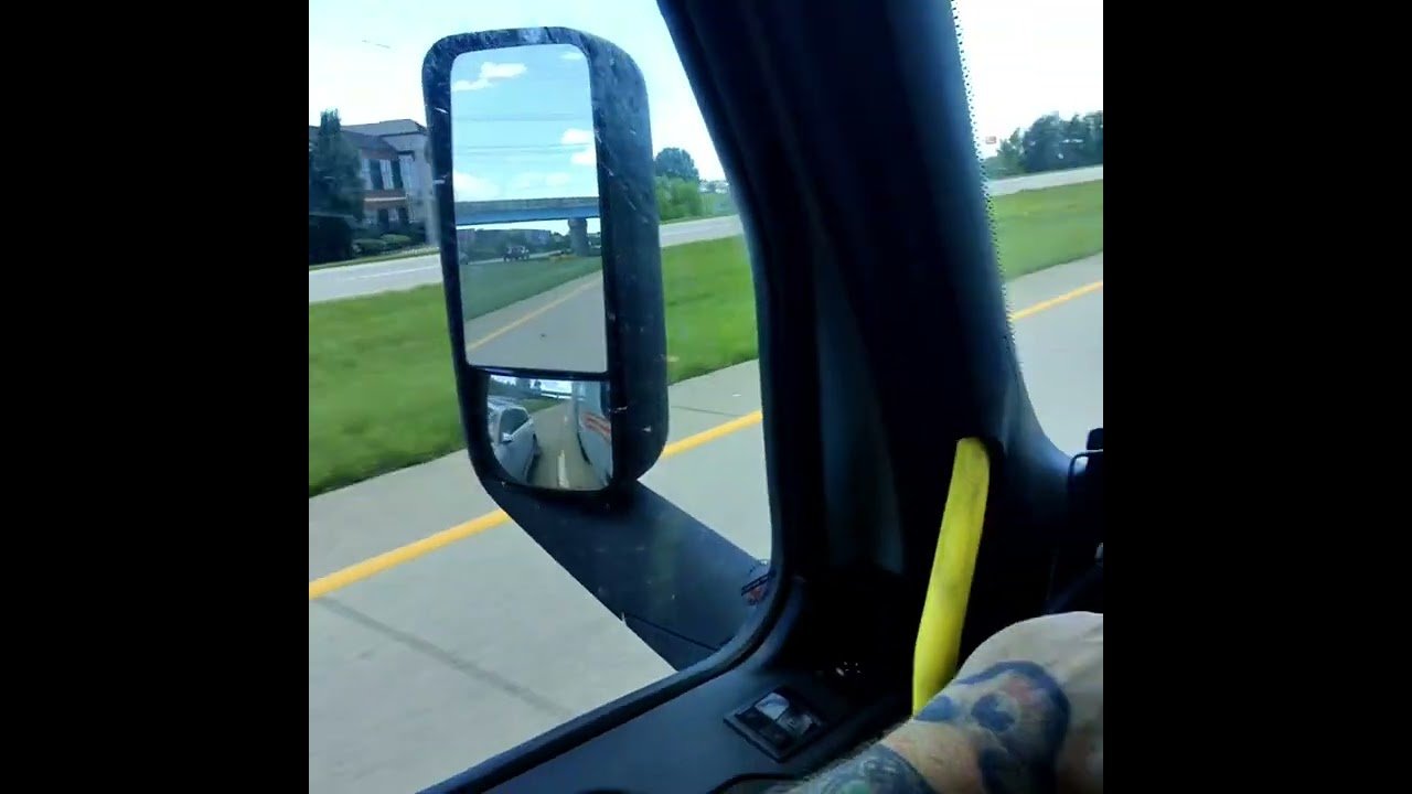 Dry Van ROASTS Dump Truck harder than Jeff Ross at a Netflix Celebrity Roast! Dump Truck Didn’t Last