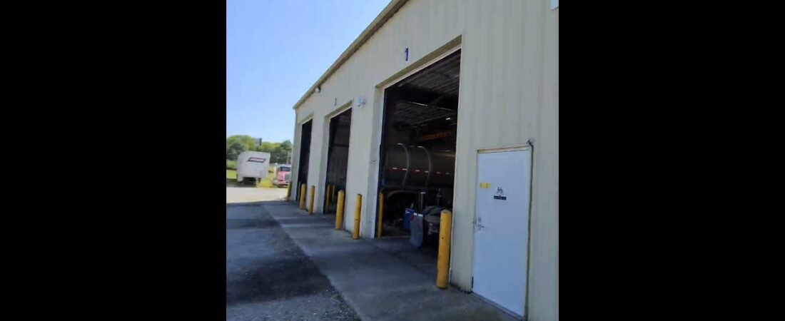 FLEETPRIDE in Mt. VERNON HAD MY BACK TODAY. Electrical issues in the Freightliner.