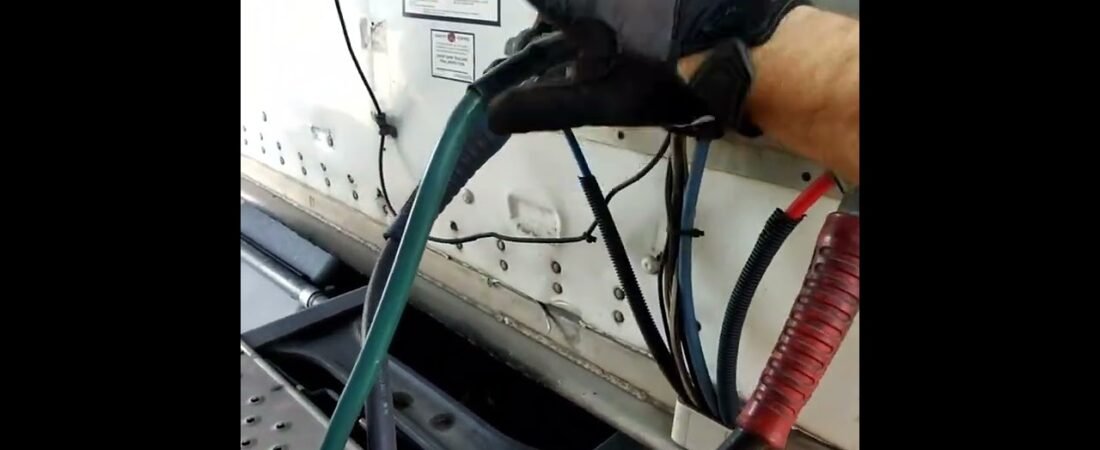 How To Check Your Trailer Connections THE SMART WAY! This method can be used by anyone to be safe.