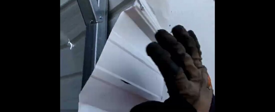 How do I fix this smashed wall from damaging my semi trailer? This trucker takes charge!