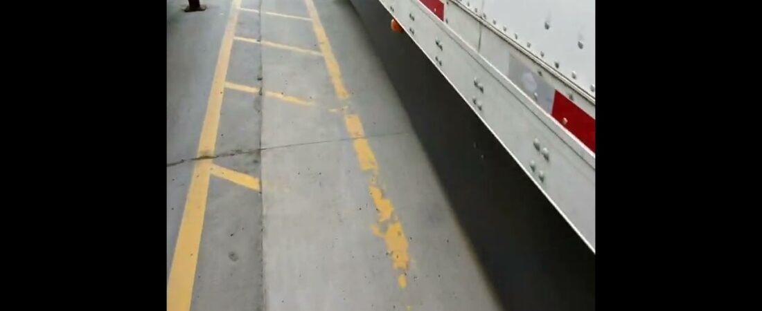 How to stay clean as a Trucker. Truck Driver shows the tricks that will jeep your hands clean.