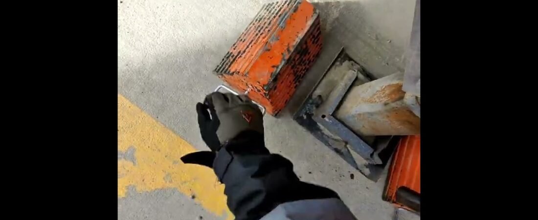 I can’t believe SAFETY is requiring this!!! Trucker demonstrates HOW NOT TO GET FIRED.