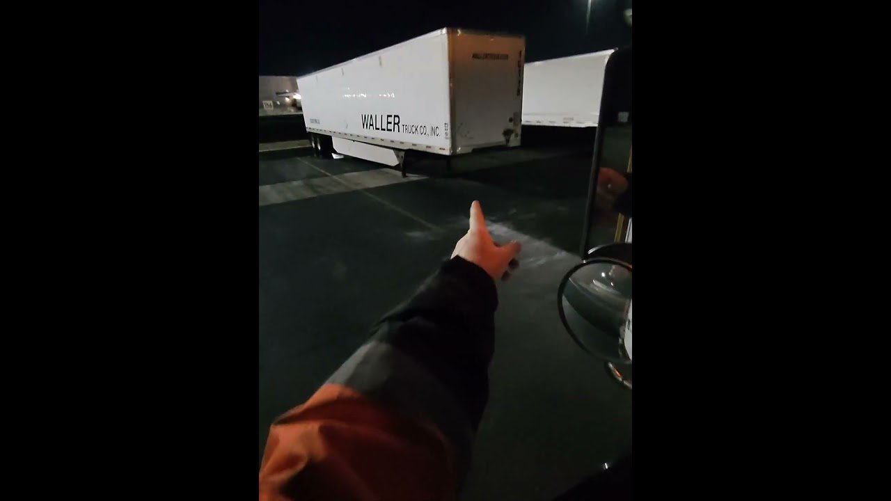 I make this look easy. Trucking just comes easy to some people.