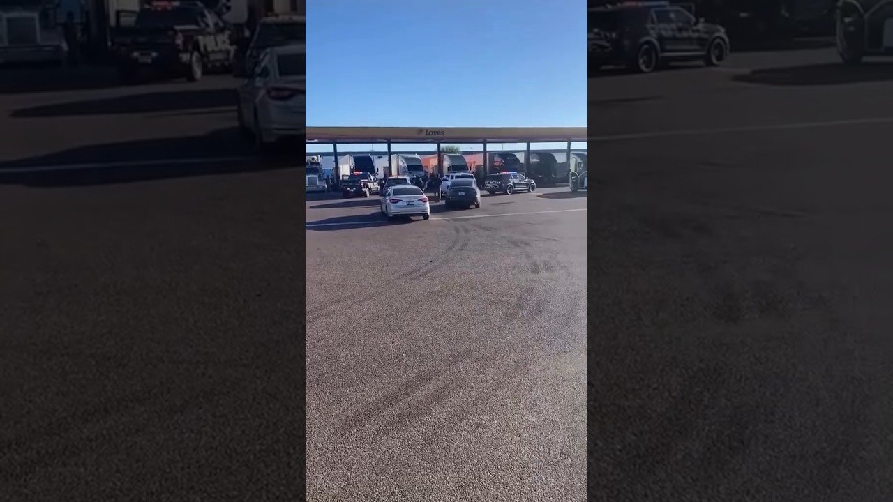 ICE ARRESTED EVERYONE AT THE TRUCK STOP!