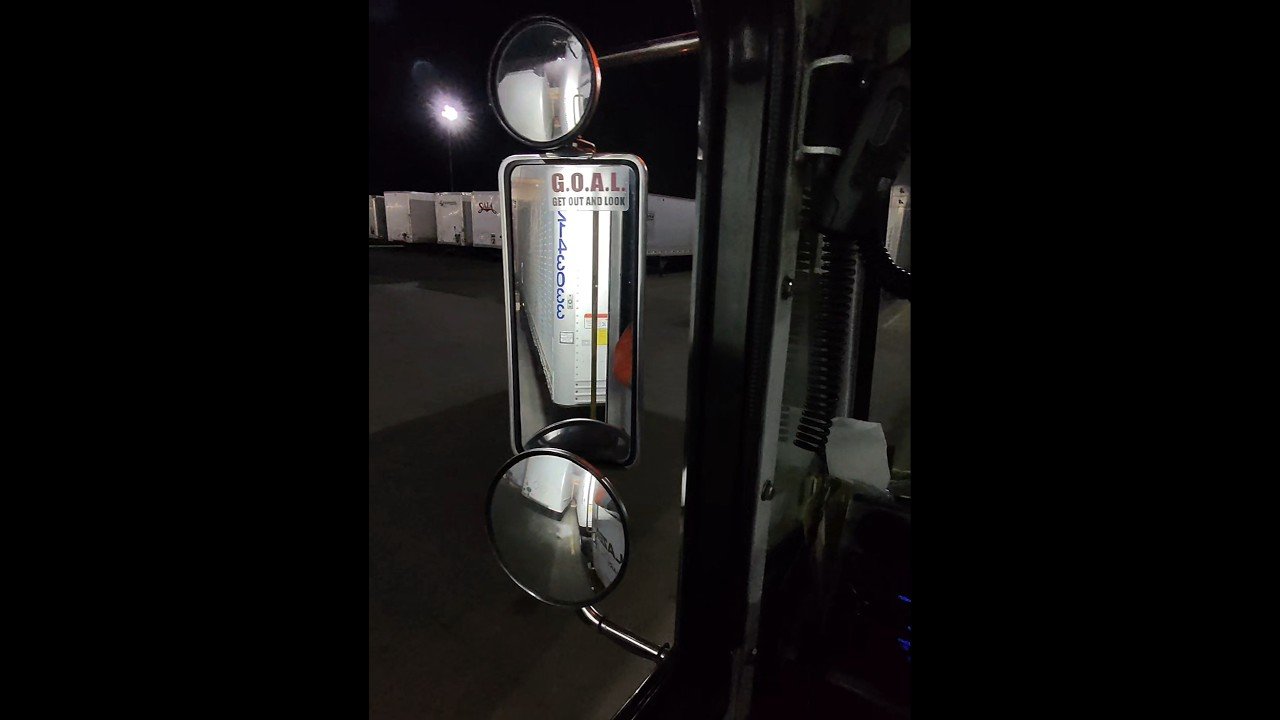 IT SAYS MAGNUM ON IT SO YOU KNOW IT’S BIG, DRIVER!