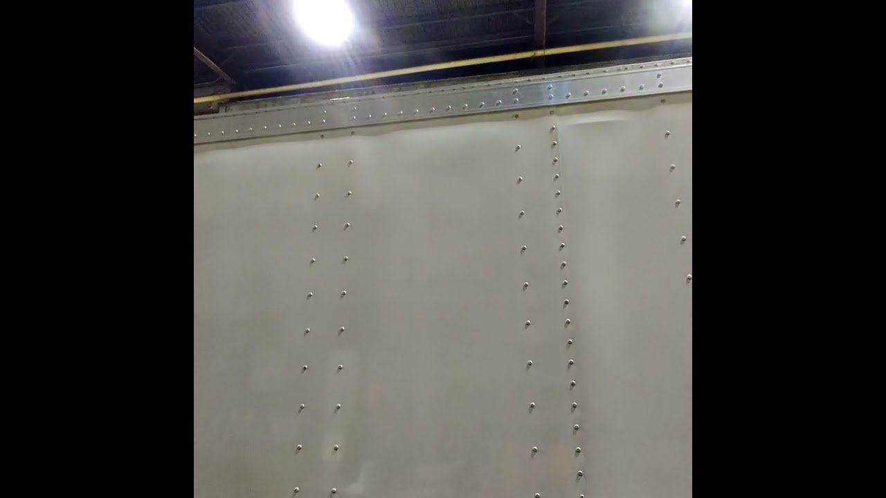 It’s MELTING!! My Semi Trailer is bouncing and bending all by itself. You’ve never seen anything!