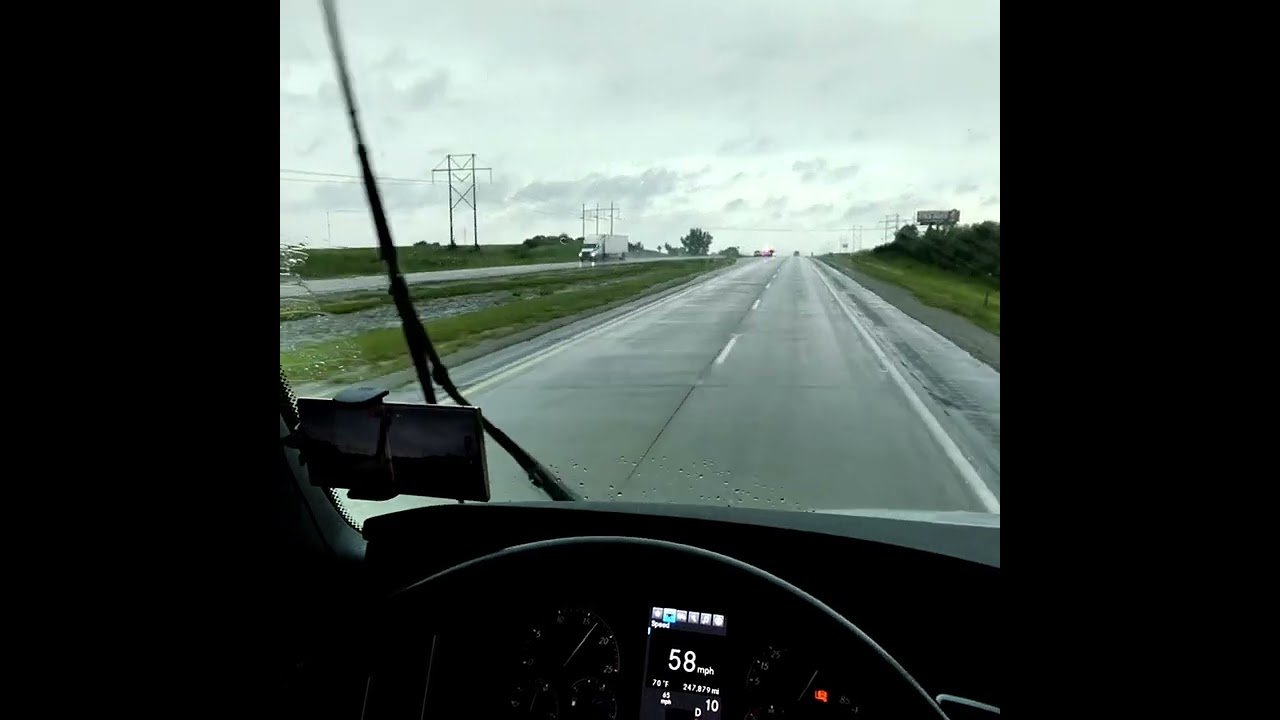 MASSIVE TORNADO just hit in IOWA! This is what happened next! Amazing footage and Brave camera man.
