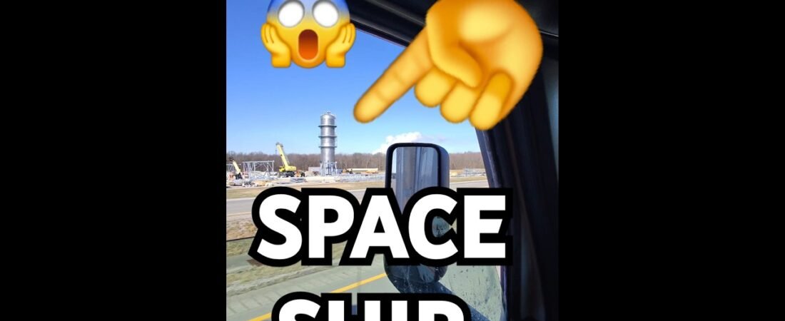 NEW 🚀 ROCKET SPACE SHIP being built on the side of the highway in KENTUCKY! #spacex #tesla #elonmusk