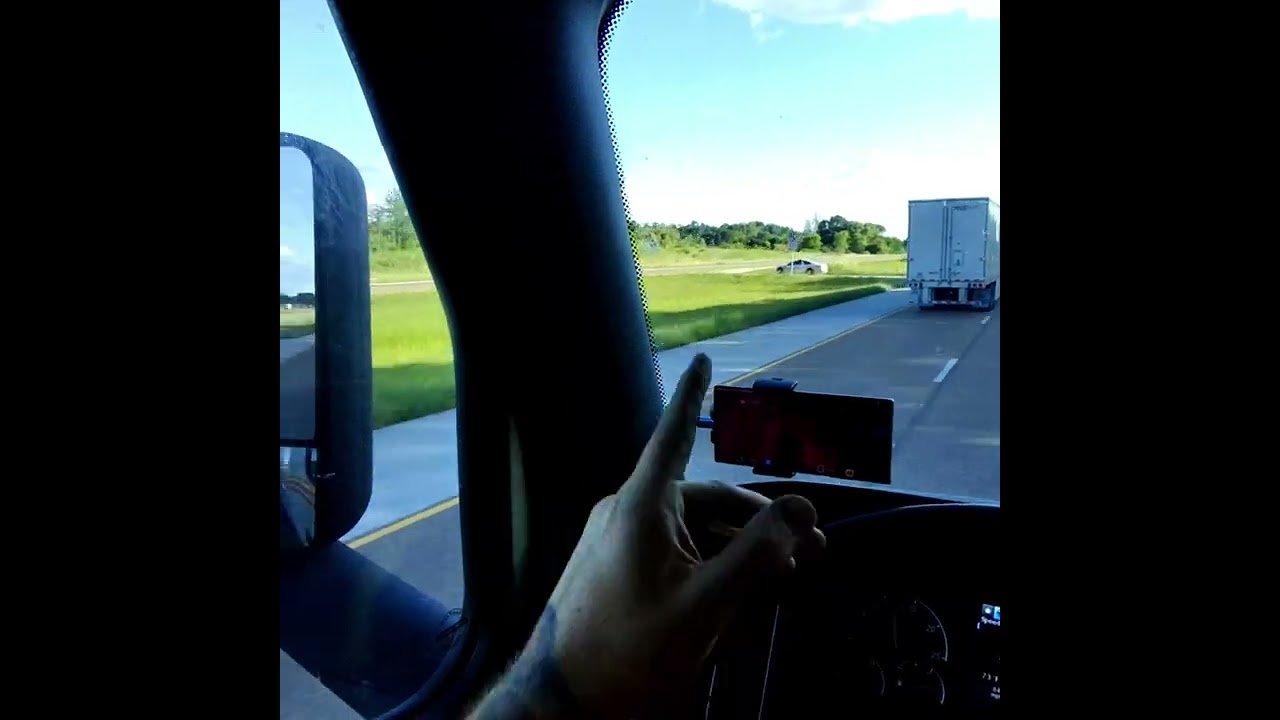 NOT SO SNEAKY COPS! Truckers see cops before they see us. We are built different. Bad Cops Got Seen