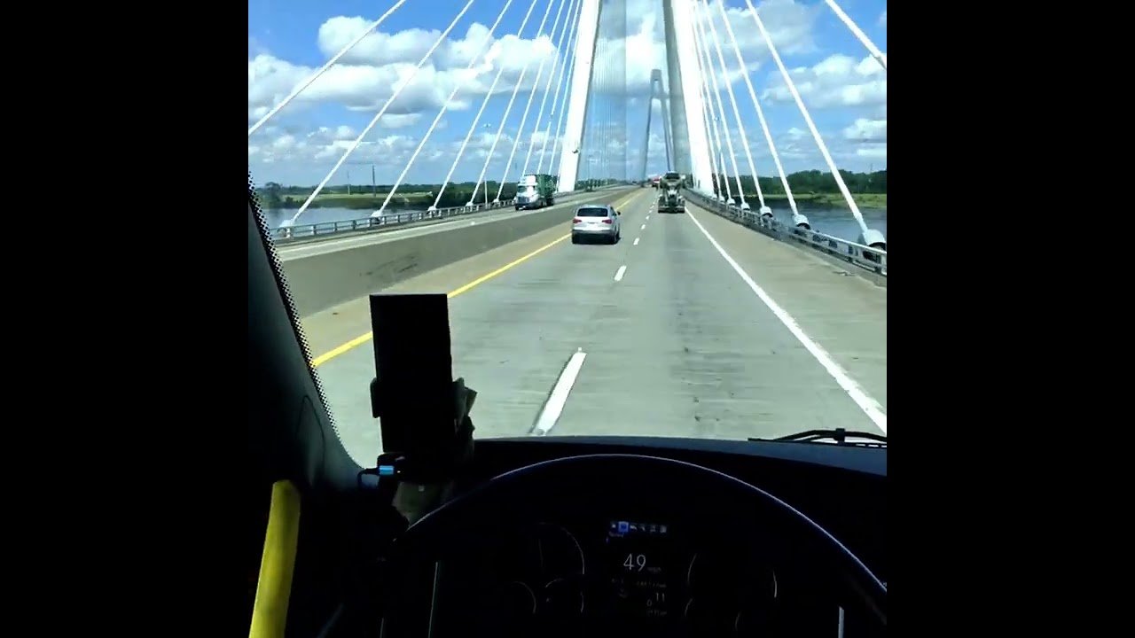 Oh No..! JUMPER ON THE BRIDGE? Trucker hears a shocking warning on the CB Radio from other Truckers.