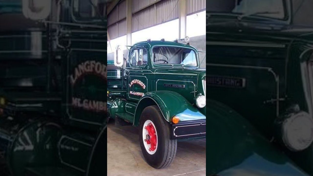 Old School Truckers in Action! 🚛😎 #Trucking #Throwback #CDL