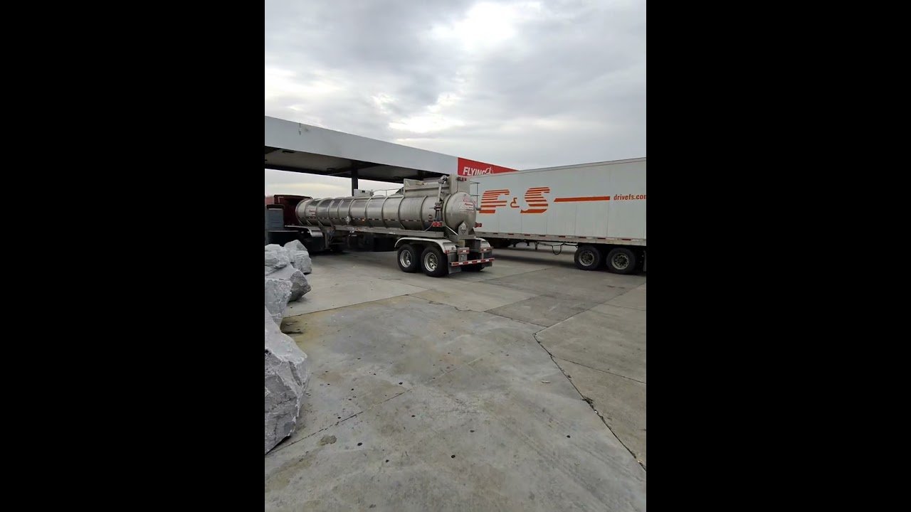 [PANIC MODE] Walking from the Truck Stop can be an adventure, so make sure you are prepared!