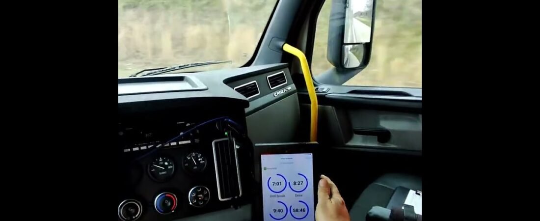 “Race Me PIG!!” Trucker challenges police to a RACE. This is a race the cops CAN’T WIN!