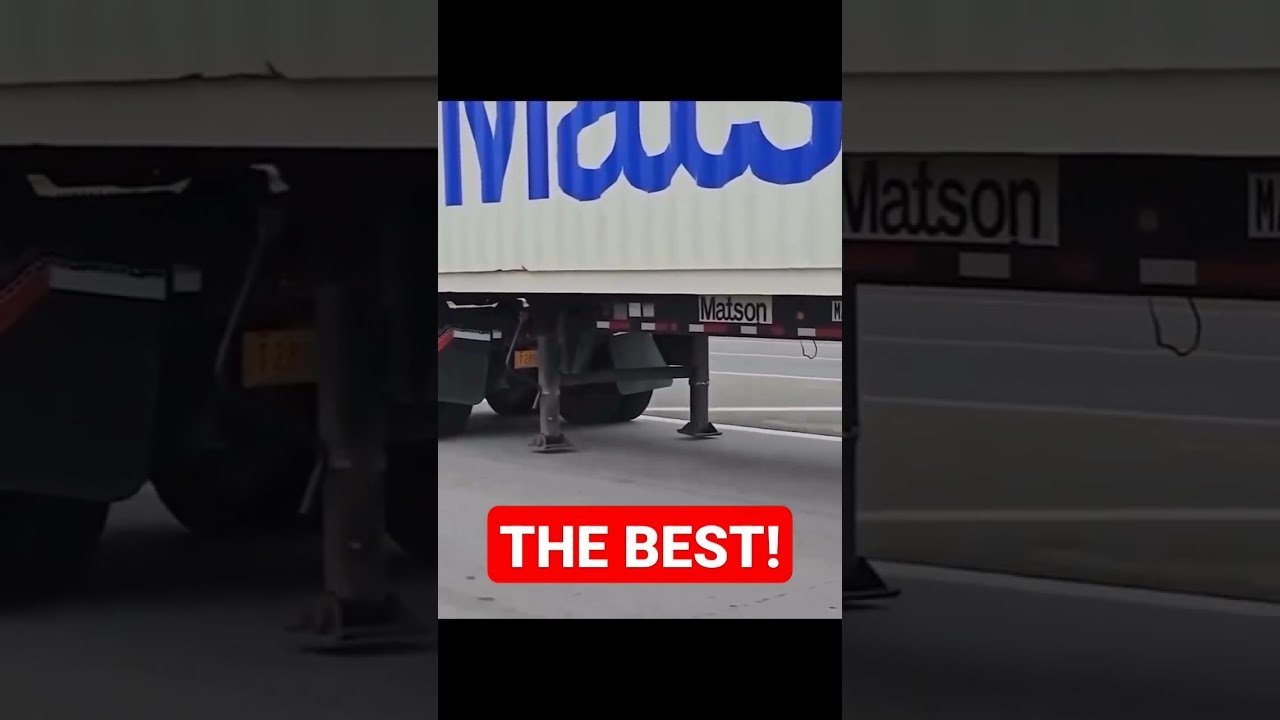 Real Trucking Skills! Nobody is as precise as this professional driver.