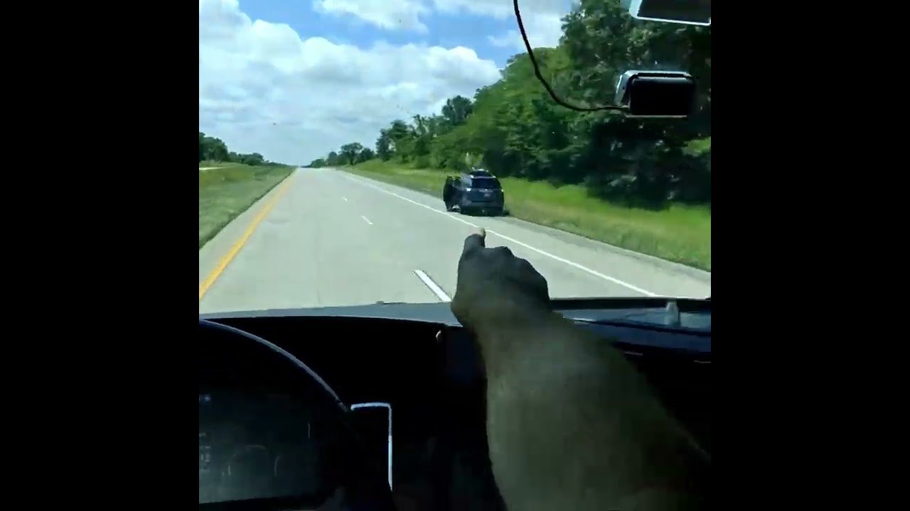 SUV OPENS FIRE AT TRUCK DRIVER! Highway dangers of driving a Big Rig in a Major City! Always Duck!