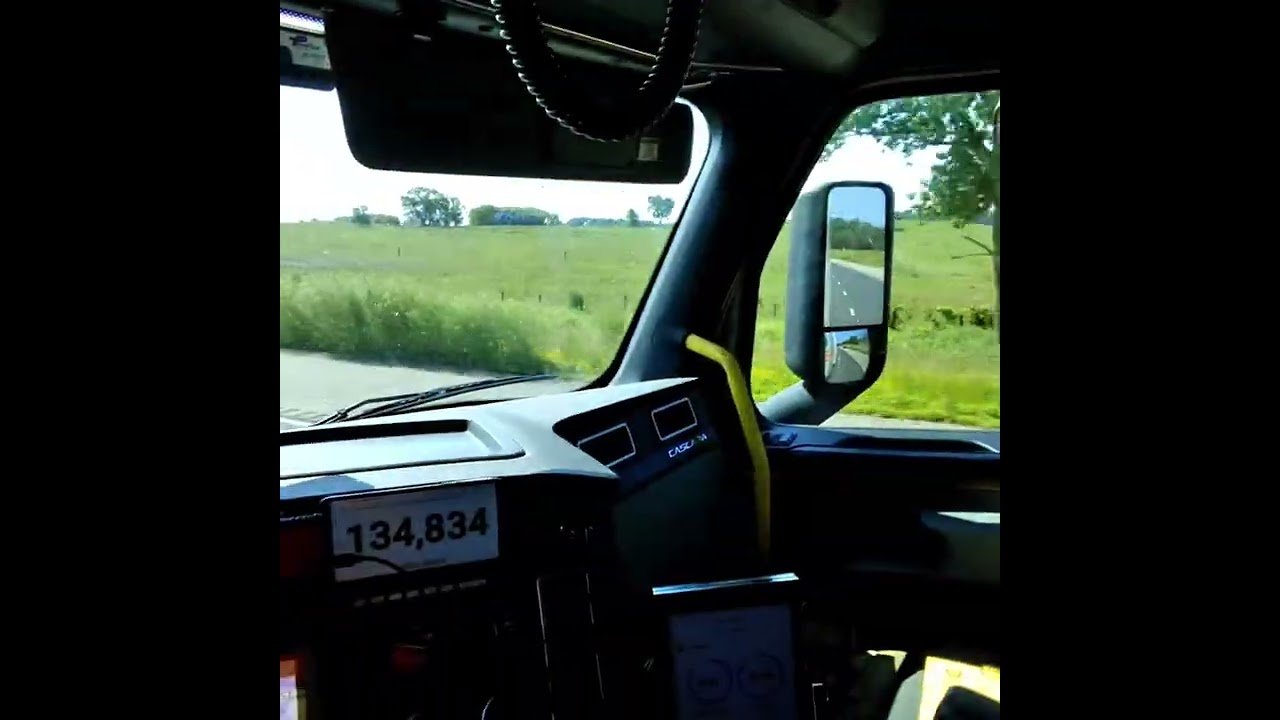 Super Sneaky Cop is trying to hide from speeding drivers on the highway. He is so sneaky!