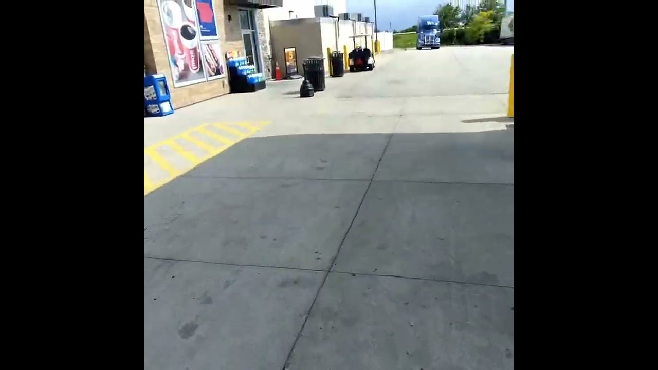 THEY LET ME SHOWER IN THE FUEL ISLE HERE. I’m VIP, and I am allowed to do things you ain’t!