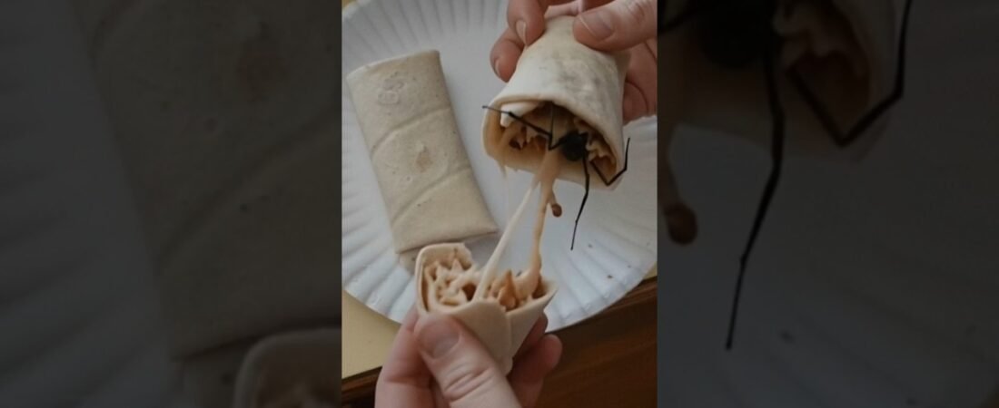 TRUCK STOP BURRITOS GONE WRONG. YOU WONT BELIVE WHAT TRUCKERS HAVE TO EAT OUT HERE ON THE ROAD.