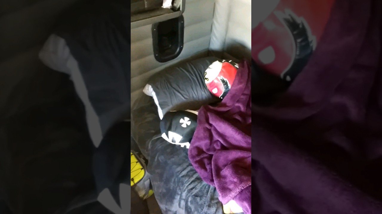 TRUCKER FINDS 2 MEN IN HIS SEEPER! This Video proves how DANGEROUS Trucking is for Truck Drivers.