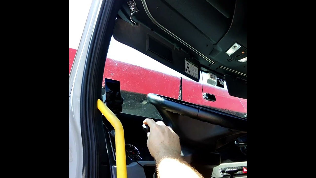 TRUCKERS DONT SQUEEGEE!