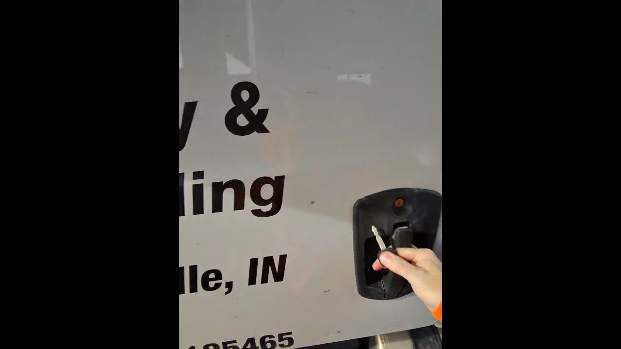 TRUCKING POV. A french lesson for you. #trucking #trucker #shorts #metaglasses #trucktuber