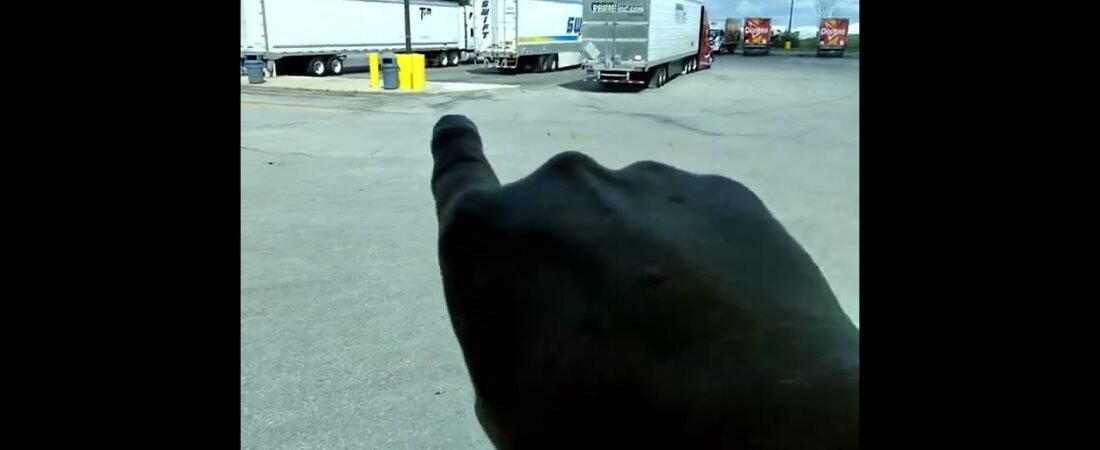 Taking my 30 min break without upsetting the other truckers. Learn from someone who knows.