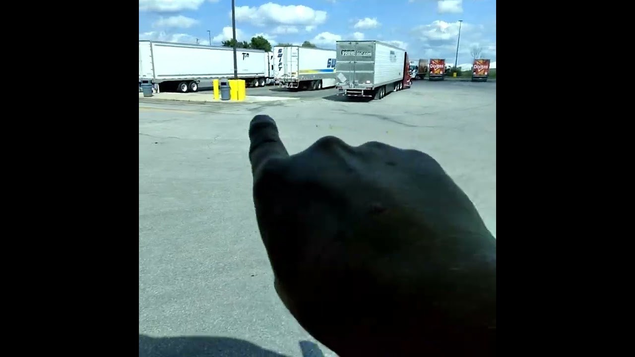 Taking my 30 min break without upsetting the other truckers. Learn from someone who knows.