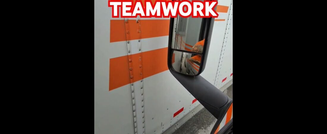 Teamwork saves Truck Drivers A**! Why are drivers so bad these days? THIS HAPPENS WAY TOO OFTEN!