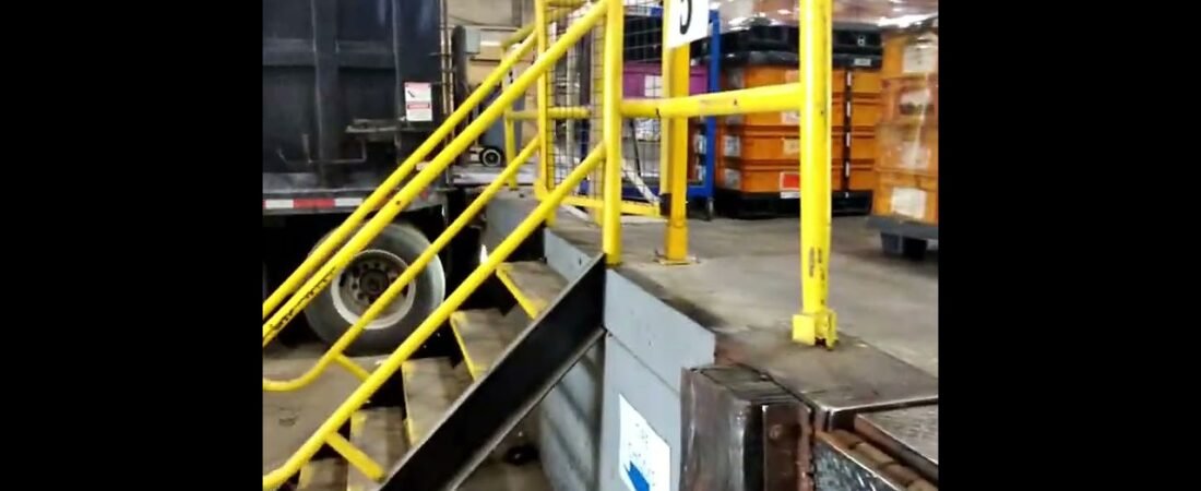 The ENTIRE FACTORY is empty? This is life after the apocalypse has destroyed the world.